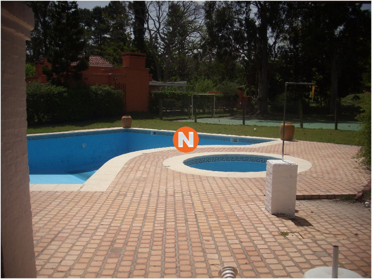 Casa Ref.205491 - Casa en Alquiler, San Rafael, Punta del Este, 4 Dormitorios.