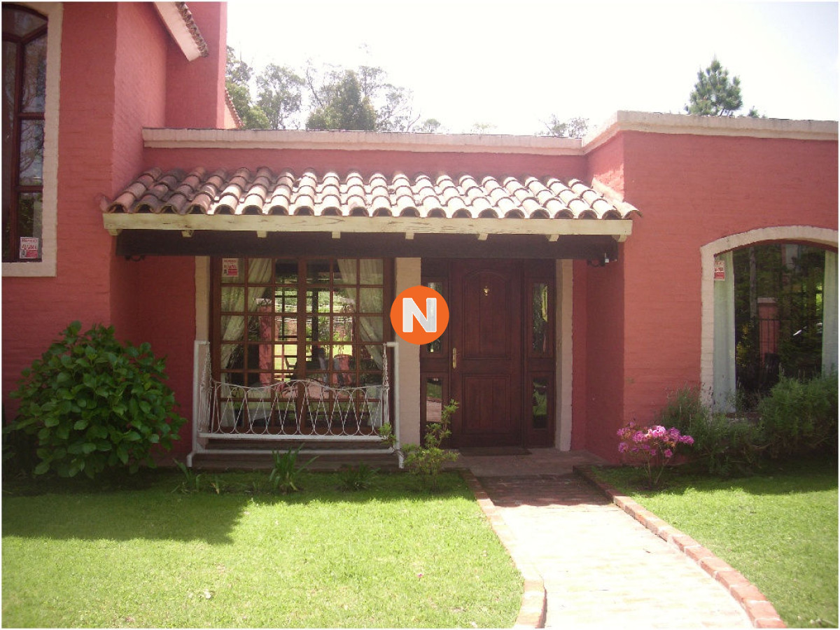 Casa Ref.205491 - Casa en Alquiler, San Rafael, Punta del Este, 4 Dormitorios.