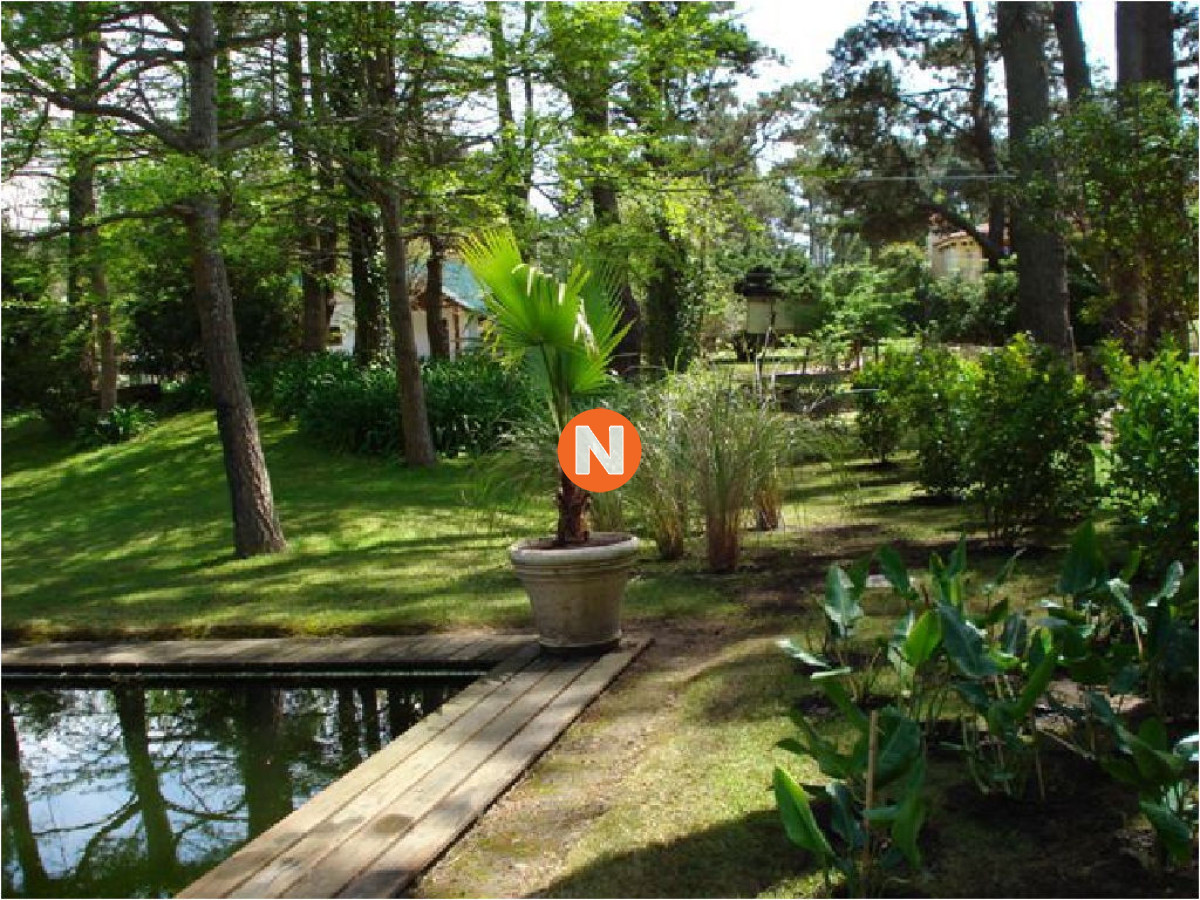 Casa Ref.205610 - Hermosa Casa en Venta y Alquiler Zona  Golf, Punta del Este, 4 Dormitorios, House in sale!!!!