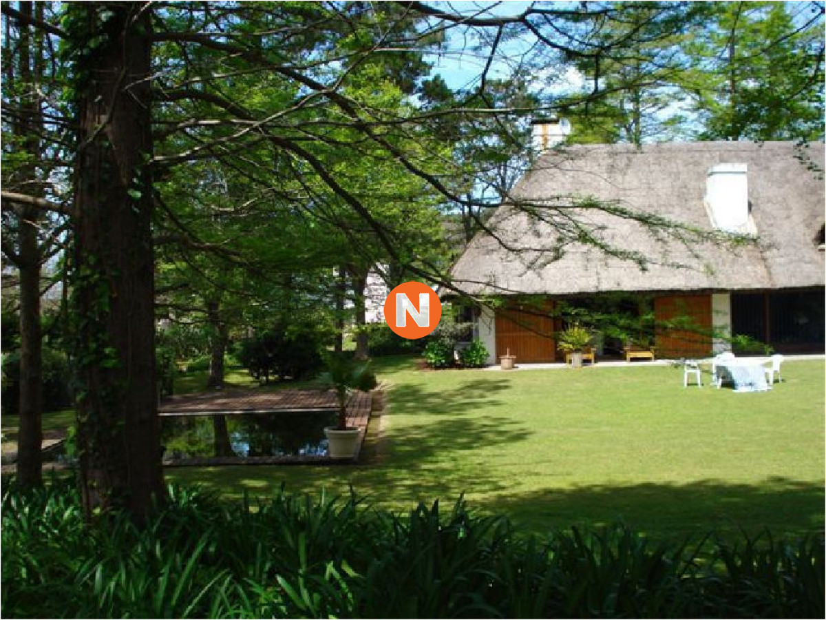 Casa Ref.205610 - Hermosa Casa en Venta y Alquiler Zona  Golf, Punta del Este, 4 Dormitorios, House in sale!!!!