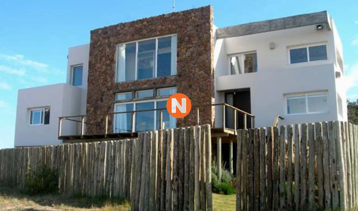 Casa Ref.207580 - Casa en Venta, Santa Mónica, Manantiales, 4 Dormitorios.