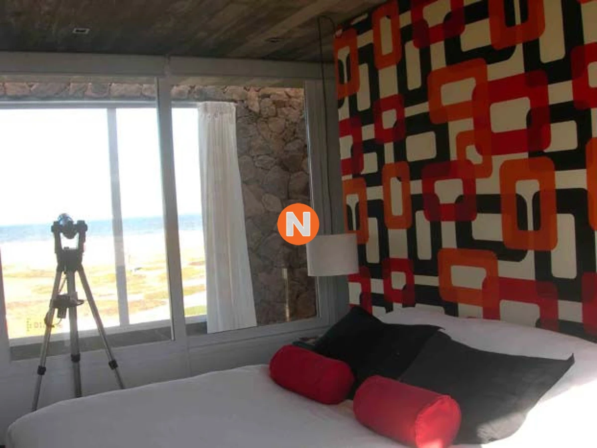 Casa Ref.207580 - Casa en Venta, Santa Mónica, Manantiales, 4 Dormitorios.