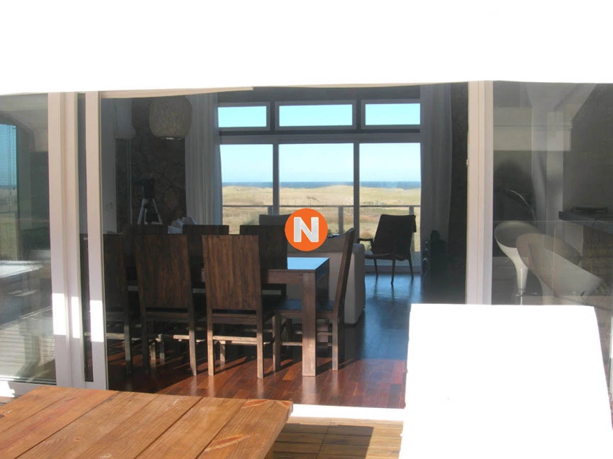 Casa Ref.207580 - Casa en Venta, Santa Mónica, Manantiales, 4 Dormitorios.