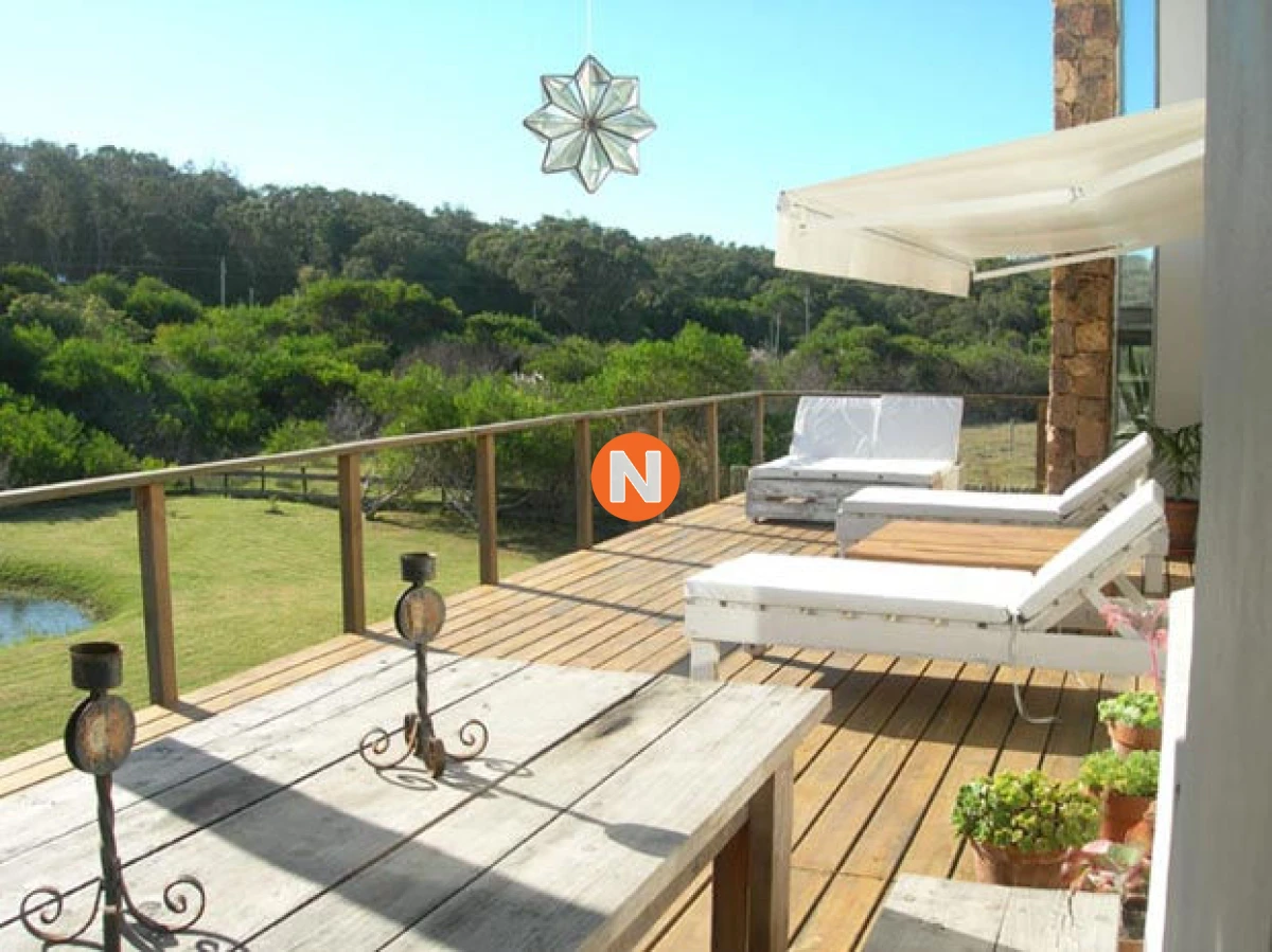 Casa Ref.207580 - Casa en Venta, Santa Mónica, Manantiales, 4 Dormitorios.