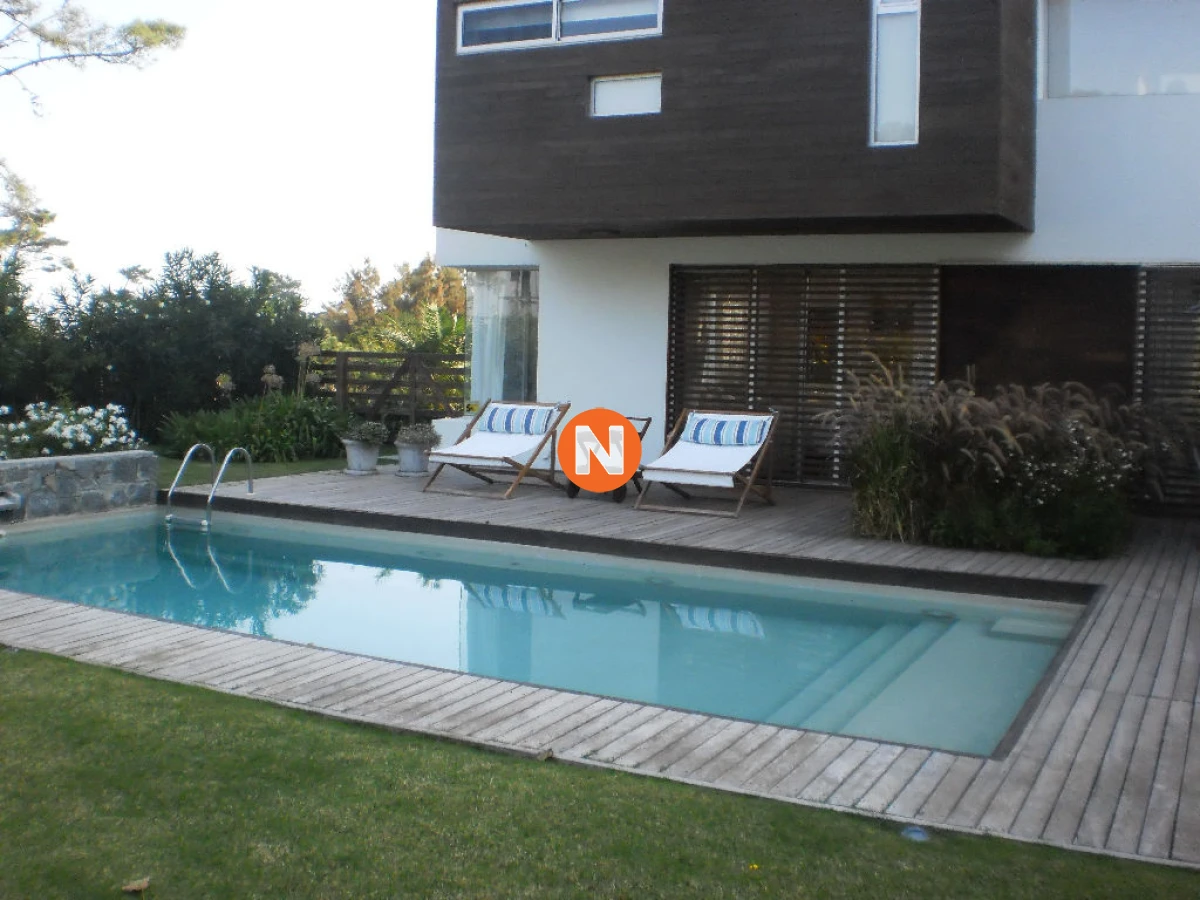 Casa Ref.207874 - Casa en Venta y Alquiler, Rincón del Indio, Punta del Este, 3 Dormitorios.