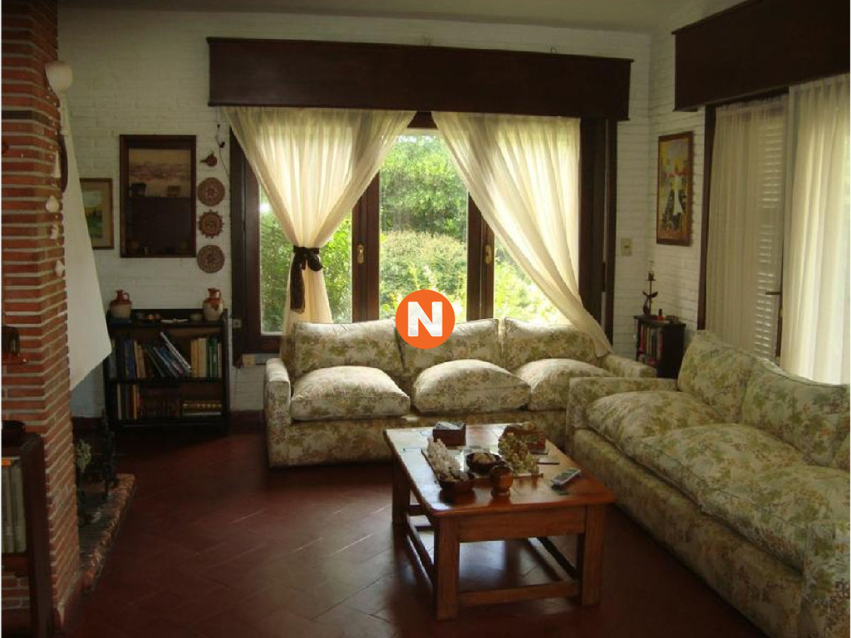 Casa Ref.208030 - Casa en Alquiler, Pinares, Punta del Este, 4 Dormitorios.