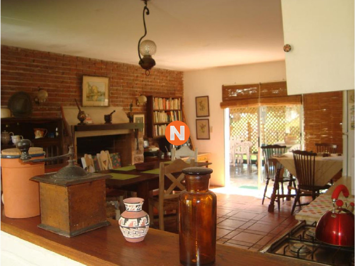 Casa Ref.208030 - Casa en Alquiler, Pinares, Punta del Este, 4 Dormitorios.