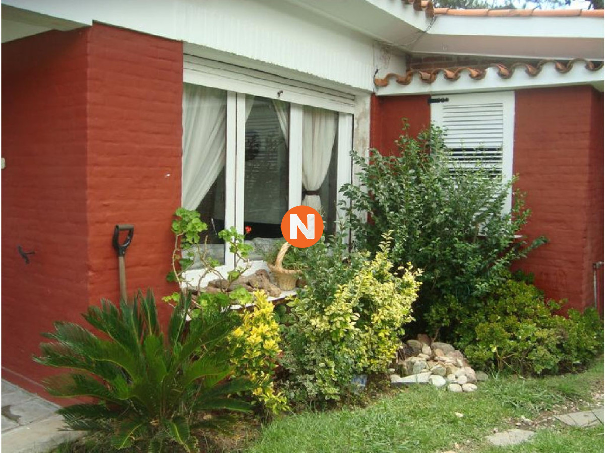Casa Ref.208030 - Casa en Alquiler, Pinares, Punta del Este, 4 Dormitorios.
