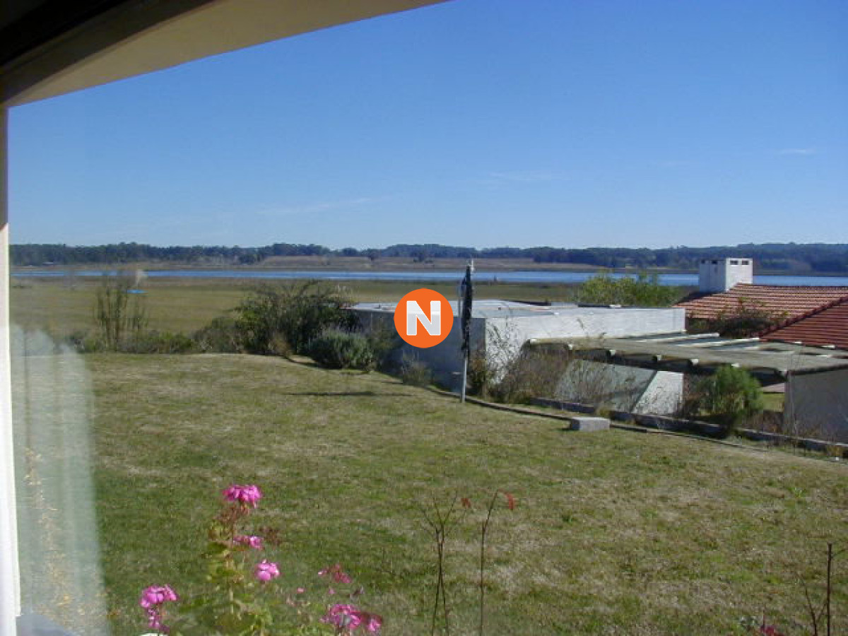 Casa Ref.205786 - Casa en Venta y Alquiler, Pinares, Punta del Este, 4 Dormitorios.