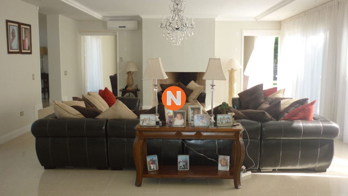 Casa Ref.208393 - Casa en Alquiler, , Punta del Este, 3 Dormitorios.