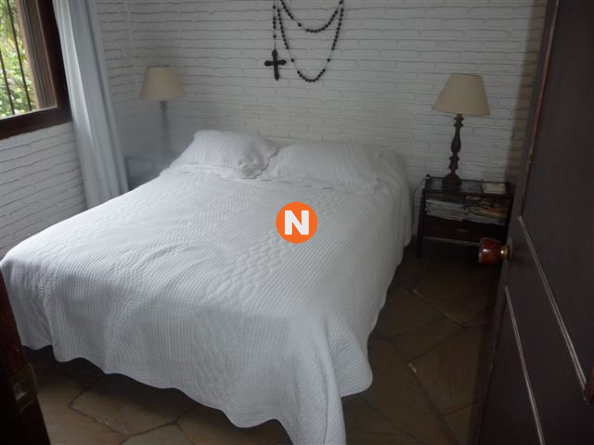 Casa Ref.208609 - Casa en Venta, Pinares, Punta del Este, 5 Dormitorios.