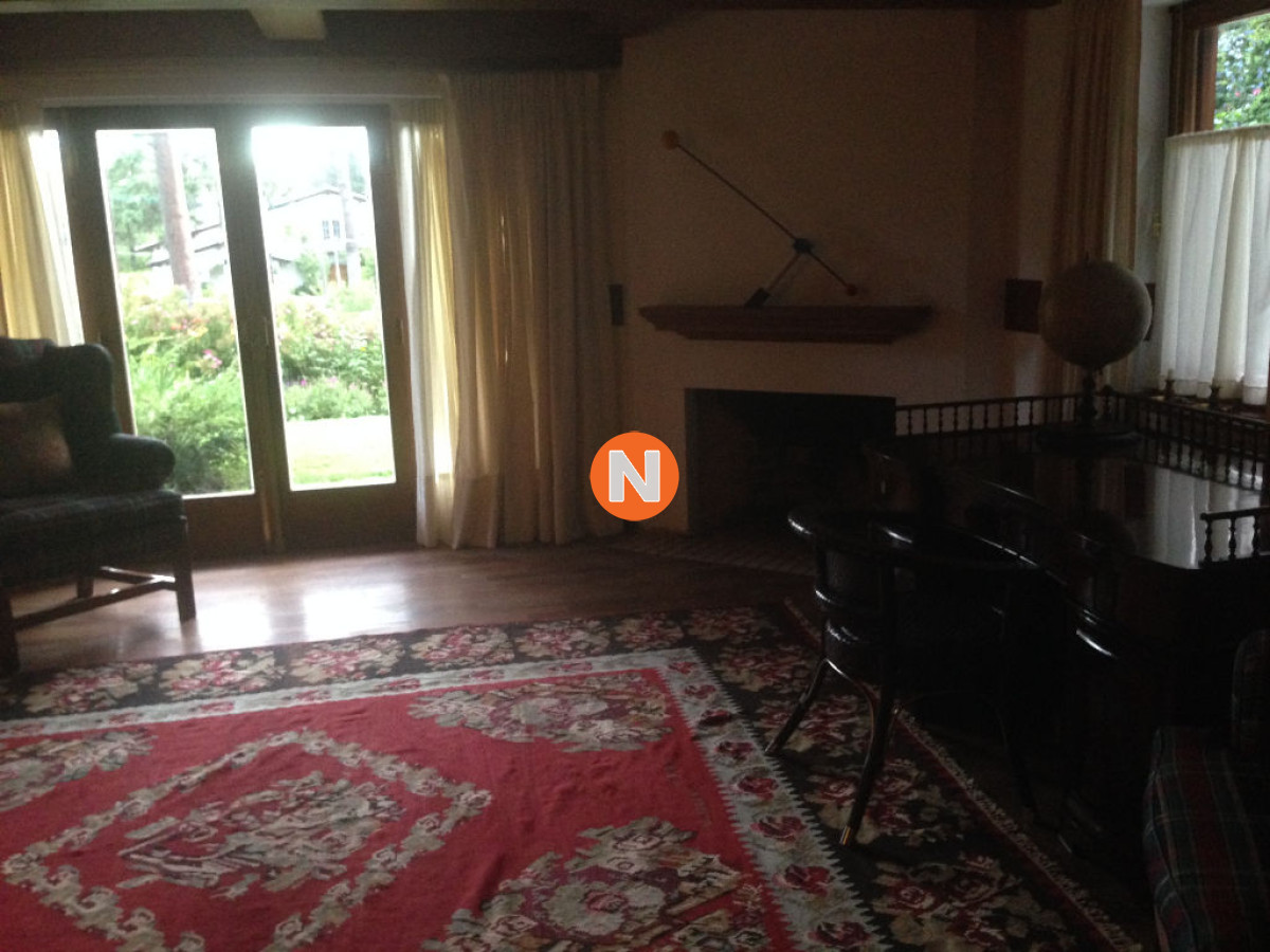 Casa Ref.208868 - Casa en Venta y Alquiler, Golf, Punta del Este, 7 Dormitorios.