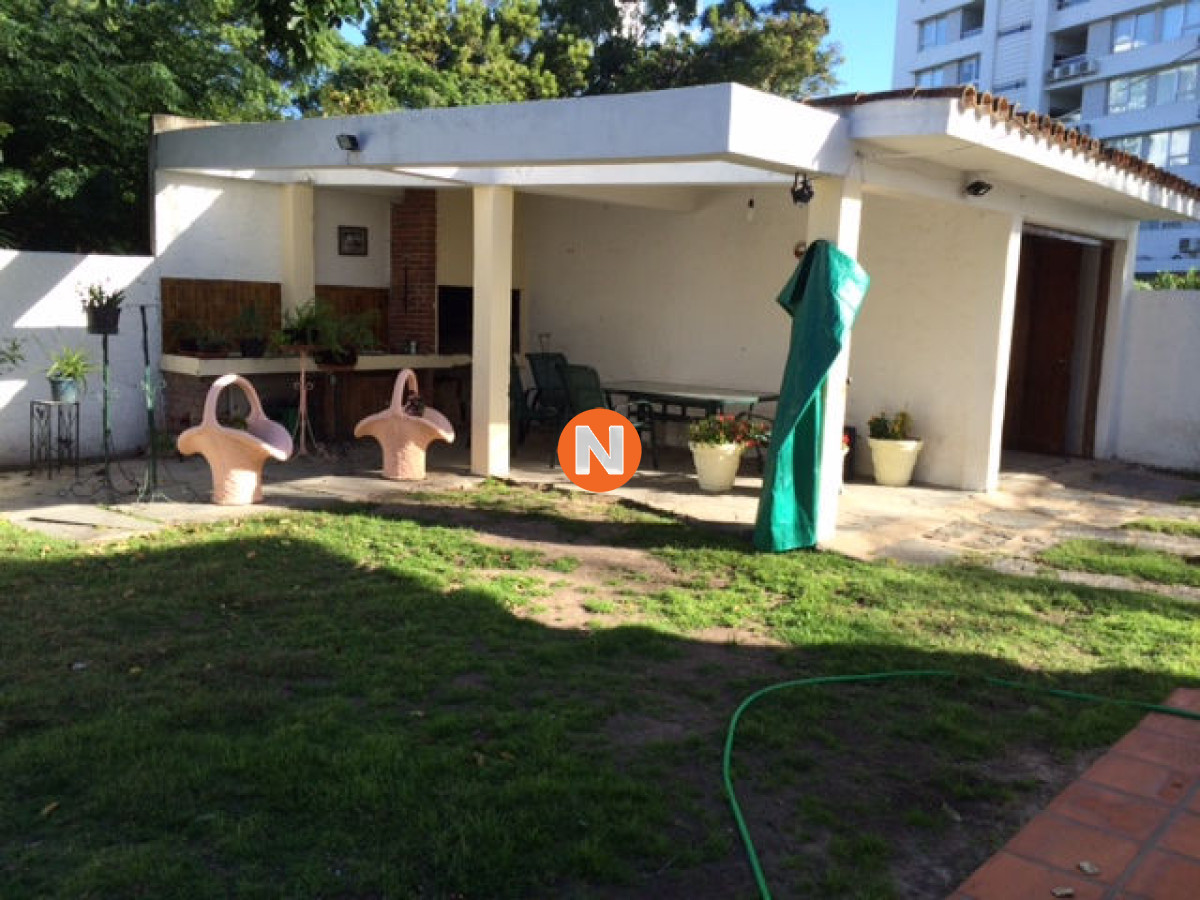 Casa Ref.208946 - Casa en Venta, Mansa, Punta del Este, 4 Dormitorios.