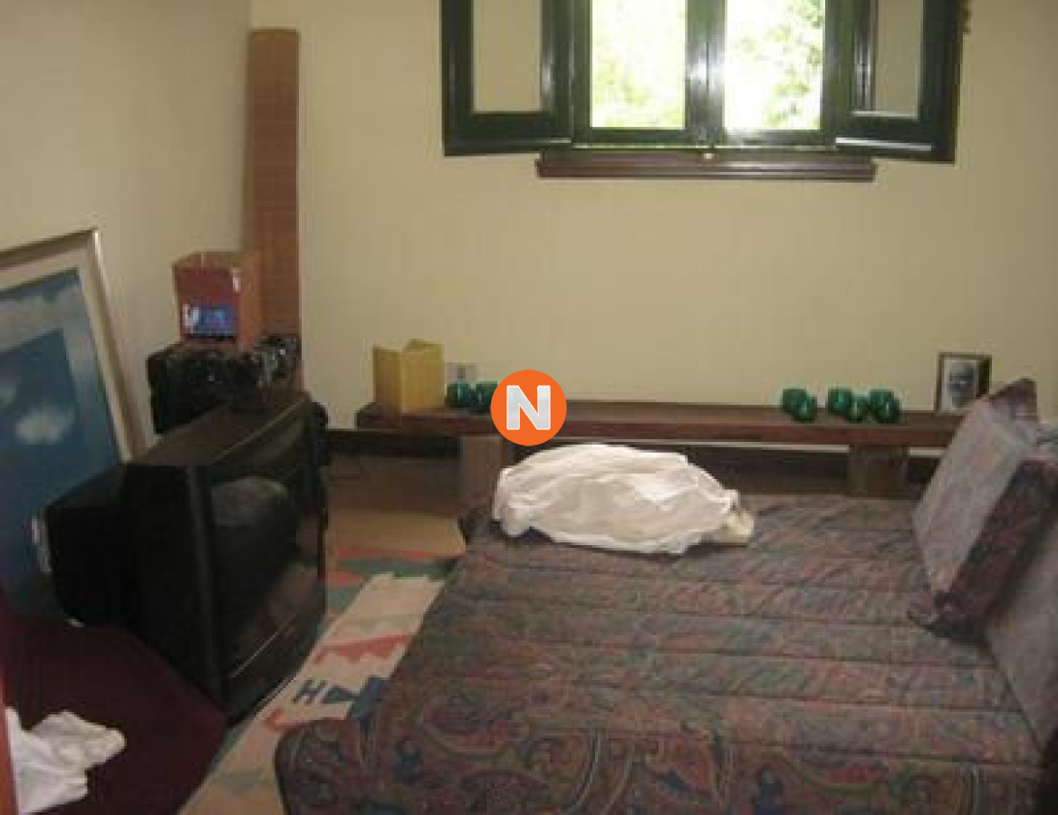Casa Ref.209000 - Casa en Venta, Cantegril, Punta del Este, 4 Dormitorios.
