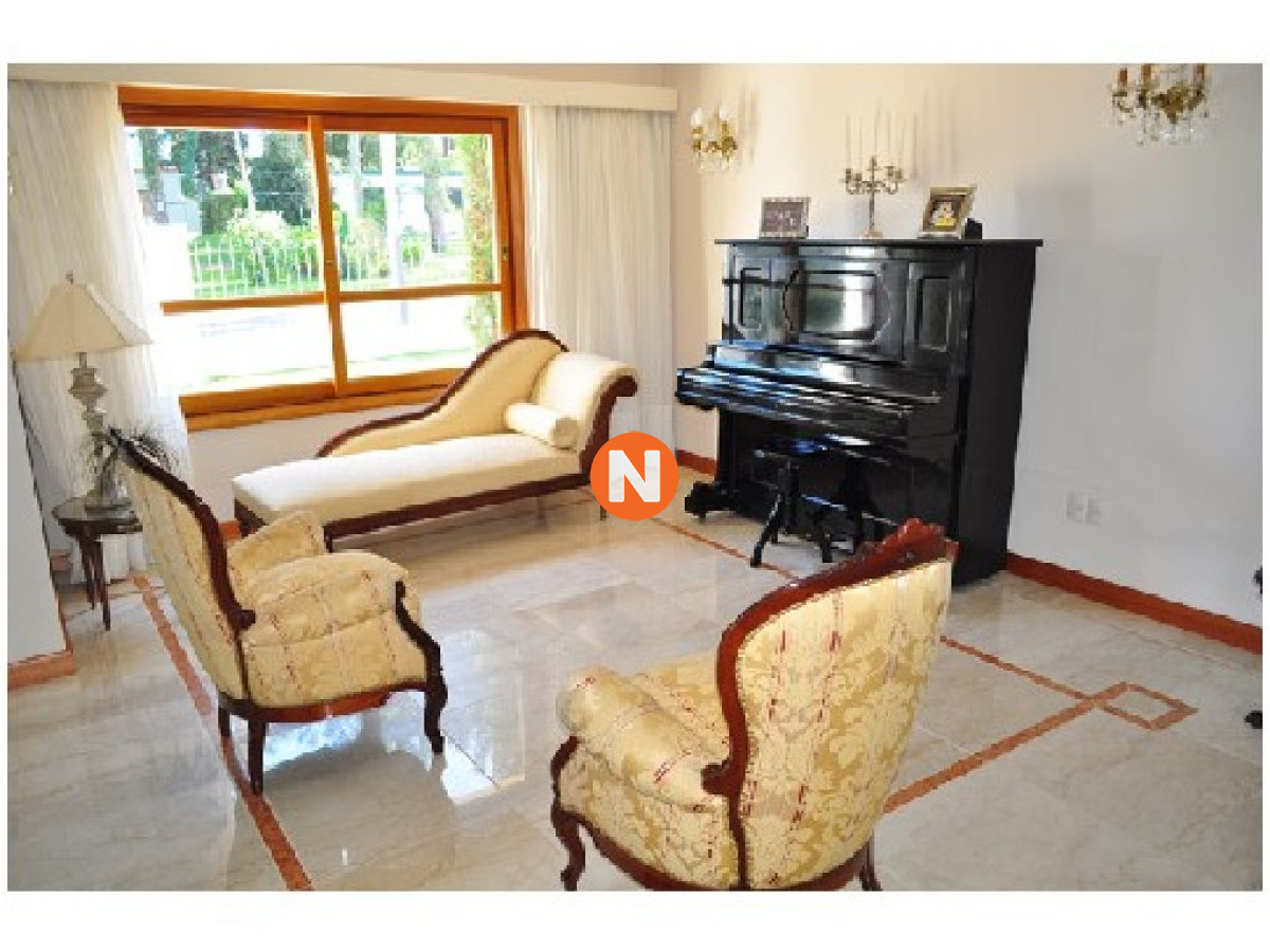 Casa Ref.209176 - Casa en Venta, Mansa, Punta del Este, 5 Dormitorios.