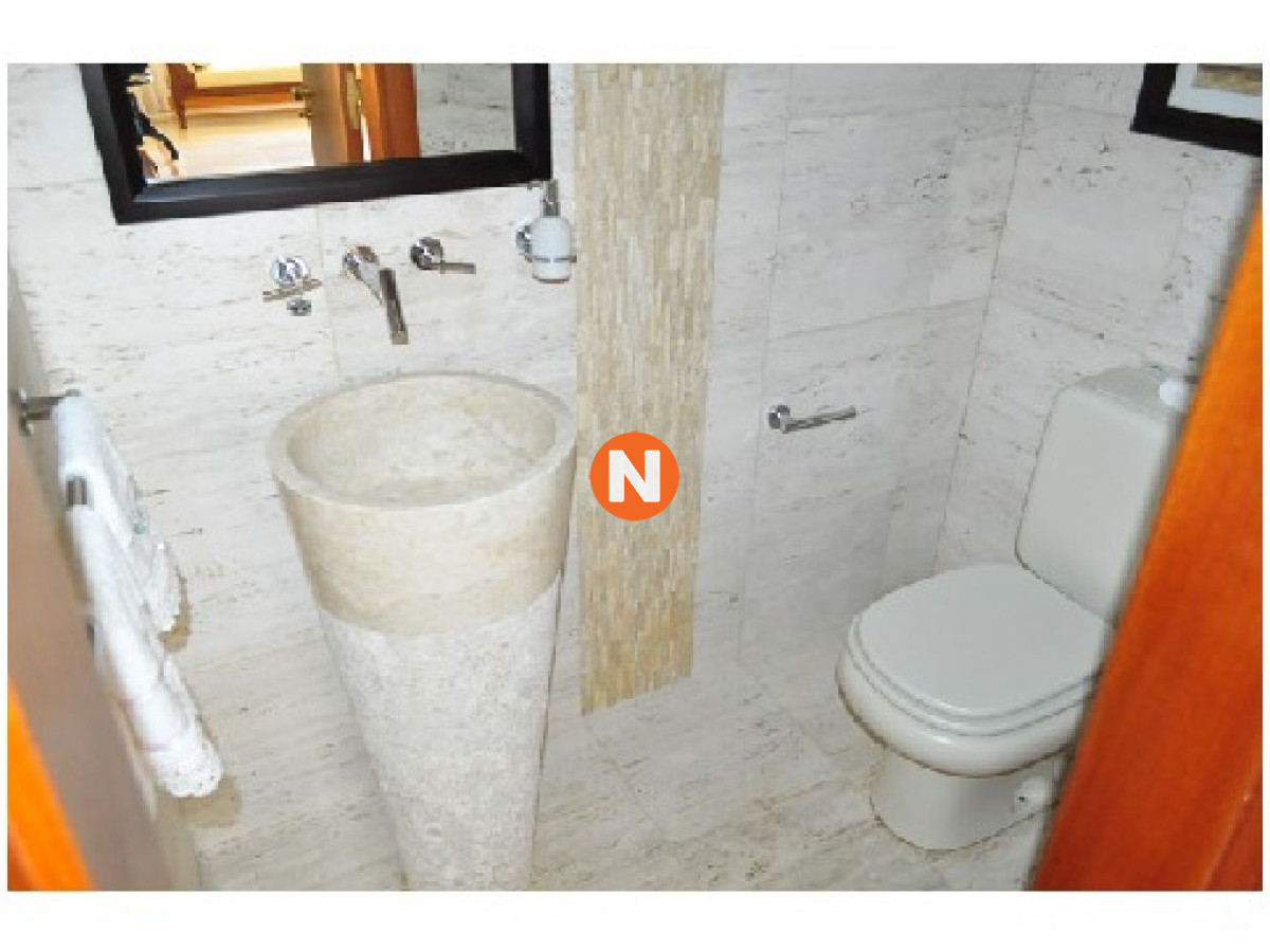 Casa Ref.209176 - Casa en Venta, Mansa, Punta del Este, 5 Dormitorios.