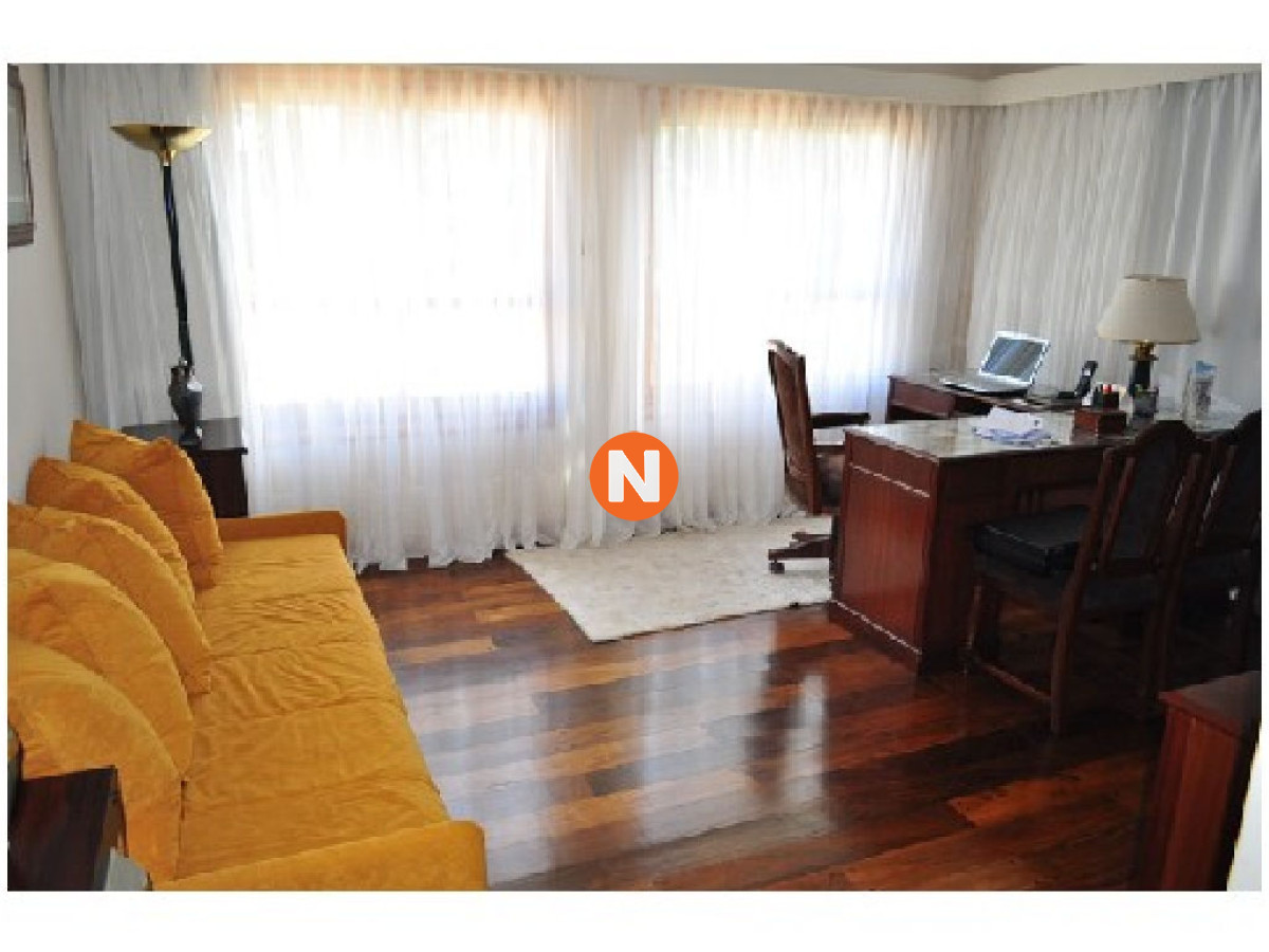 Casa Ref.209176 - Casa en Venta, Mansa, Punta del Este, 5 Dormitorios.