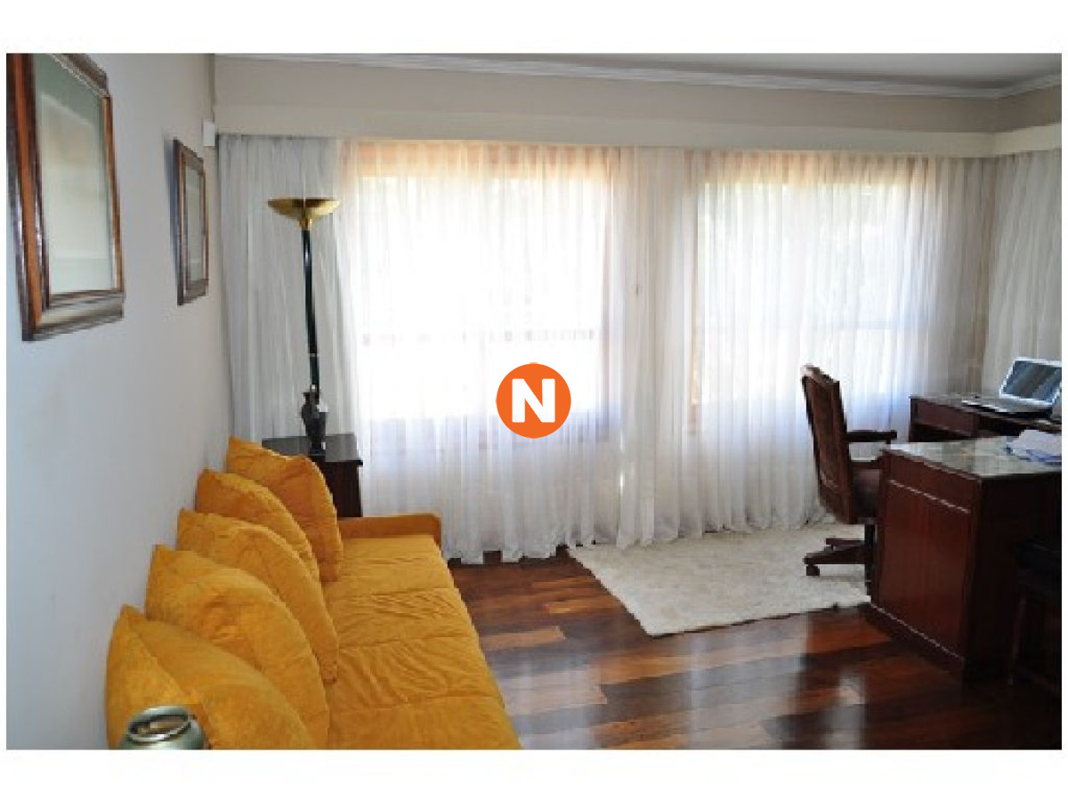 Casa Ref.209176 - Casa en Venta, Mansa, Punta del Este, 5 Dormitorios.