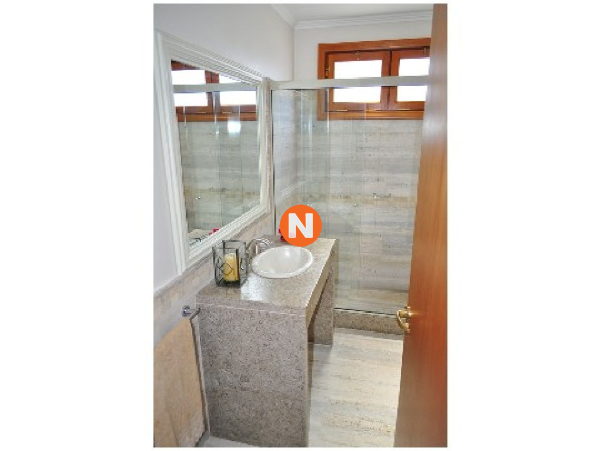 Casa Ref.209176 - Casa en Venta, Mansa, Punta del Este, 5 Dormitorios.