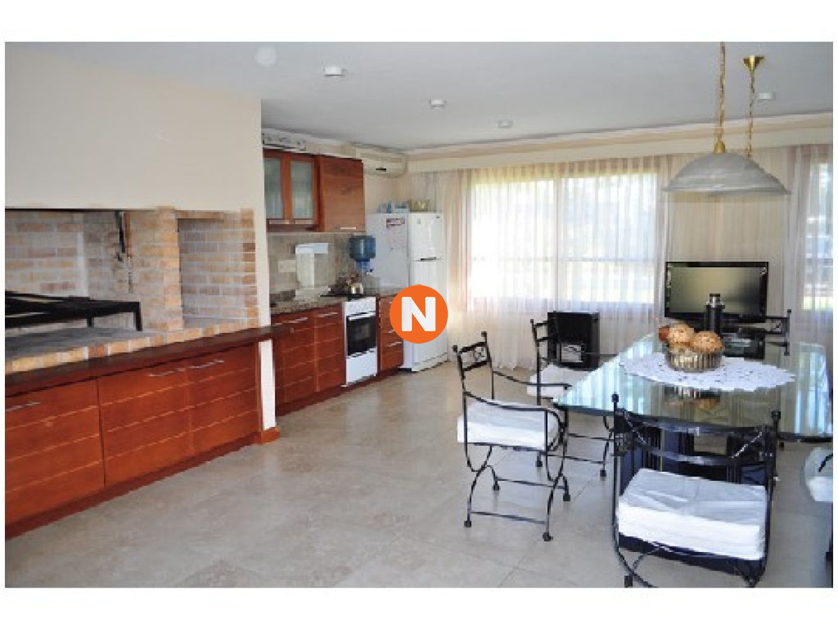 Casa Ref.209176 - Casa en Venta, Mansa, Punta del Este, 5 Dormitorios.