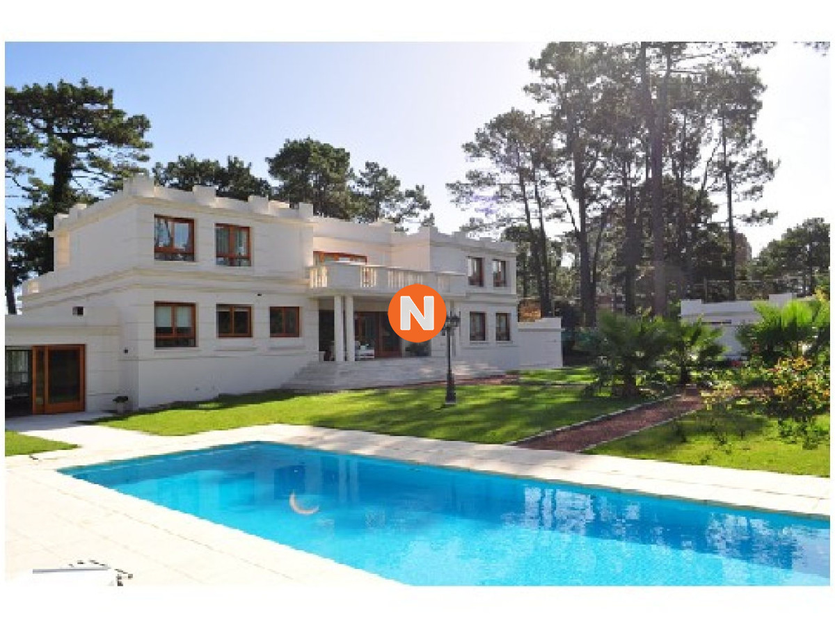 Casa Ref.209176 - Casa en Venta, Mansa, Punta del Este, 5 Dormitorios.