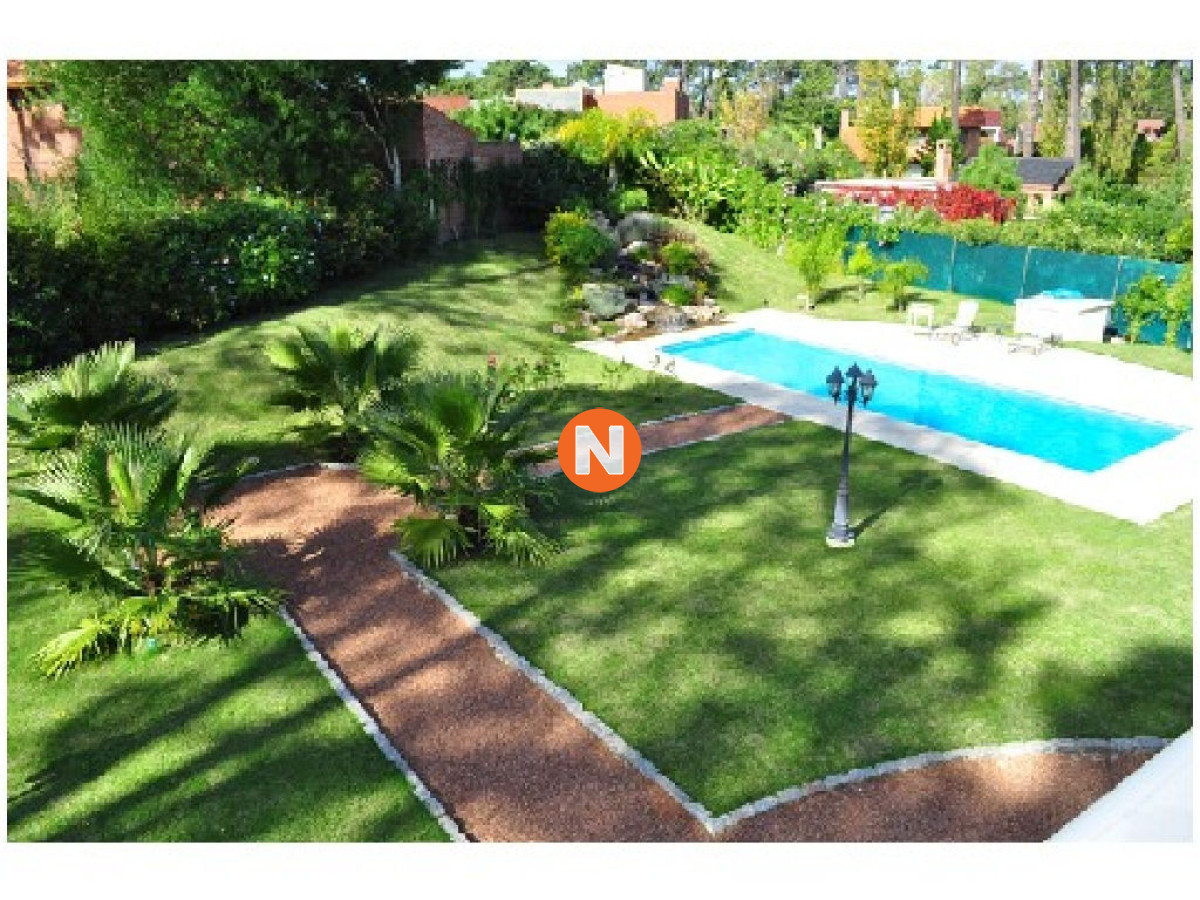 Casa Ref.209176 - Casa en Venta, Mansa, Punta del Este, 5 Dormitorios.