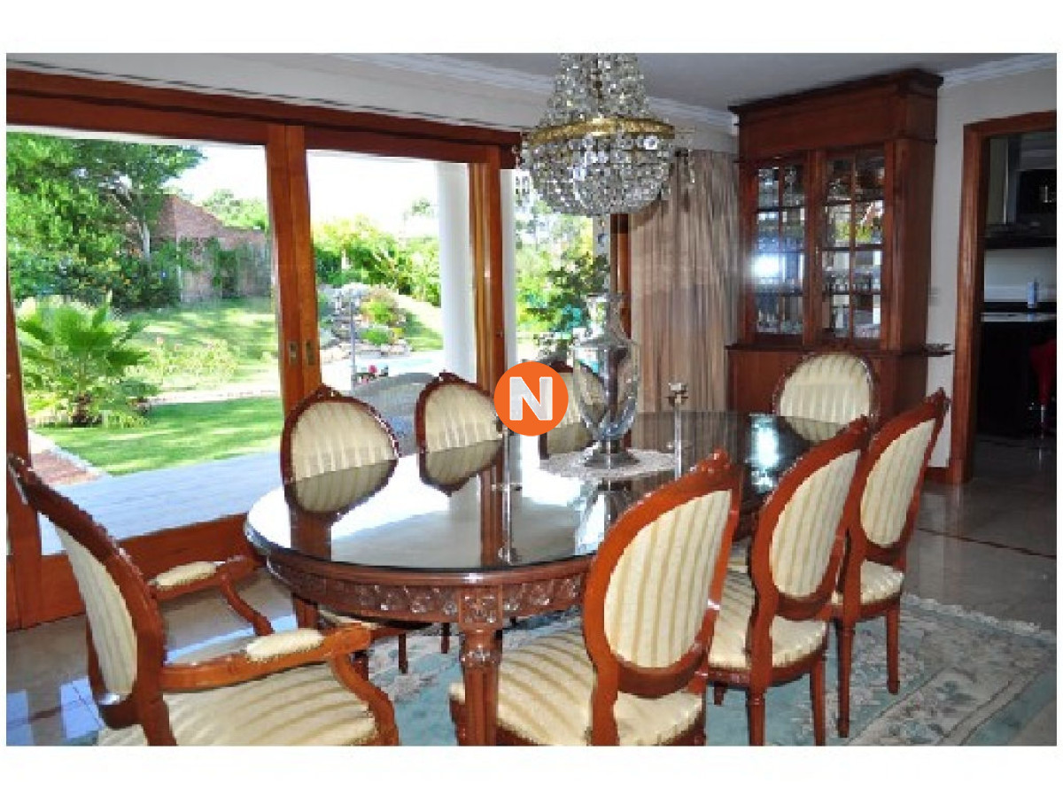Casa Ref.209176 - Casa en Venta, Mansa, Punta del Este, 5 Dormitorios.