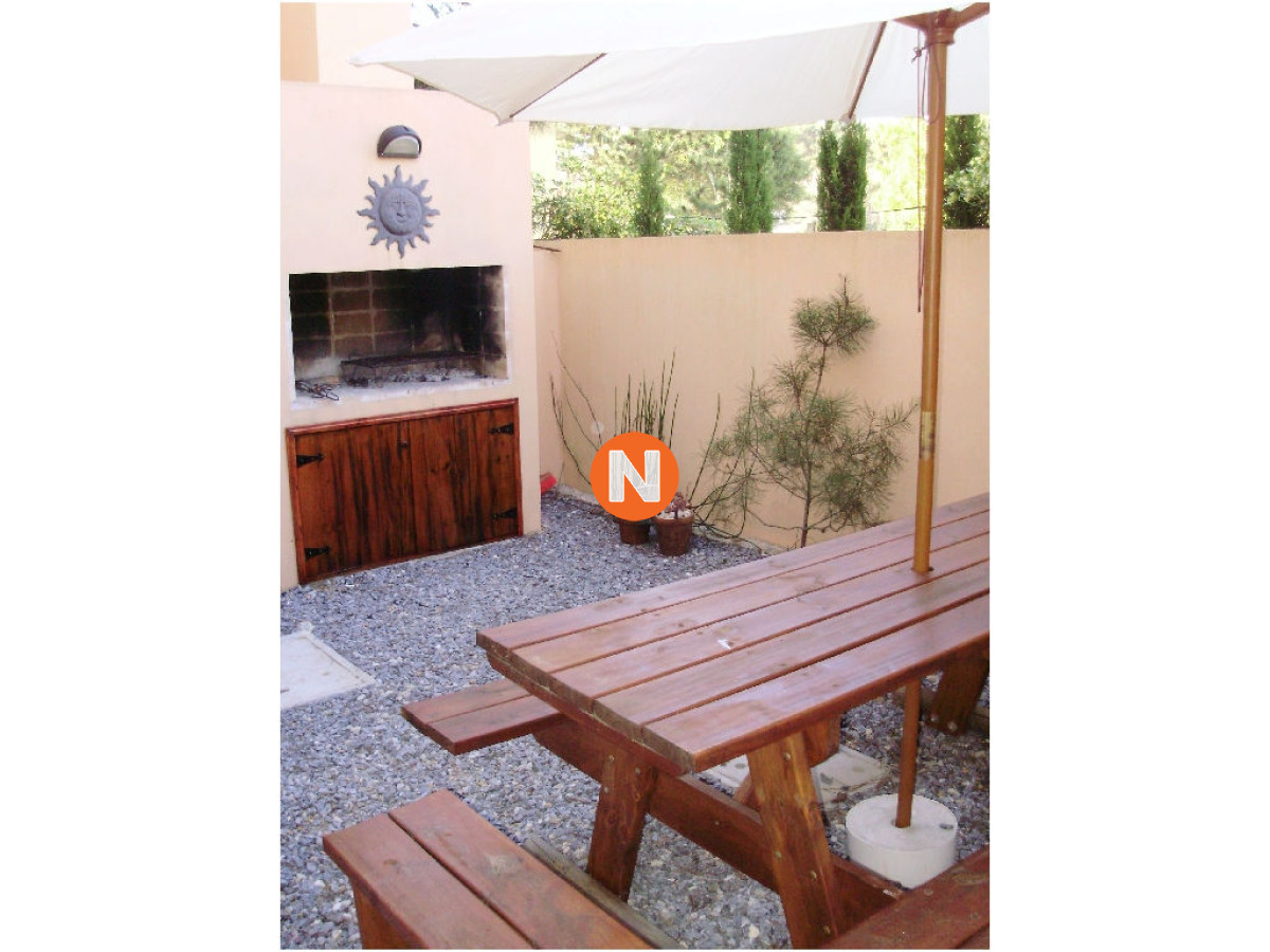 Casa Ref.209244 - Casa en Alquiler, Manantiales, Manantiales, 3 Dormitorios.