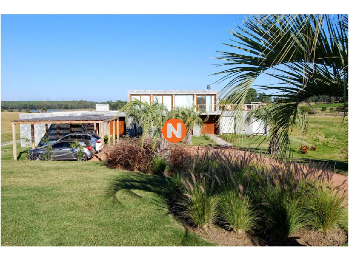 Casa Ref.209458 - Casa en Venta y Alquiler, Laguna Estate, Manantiales, 4 Dormitorios.