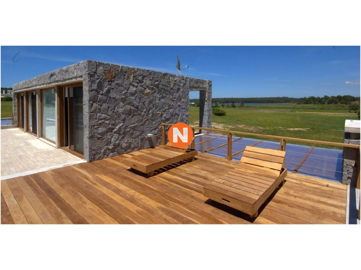 Casa Ref.209458 - Casa en Venta y Alquiler, Laguna Estate, Manantiales, 4 Dormitorios.