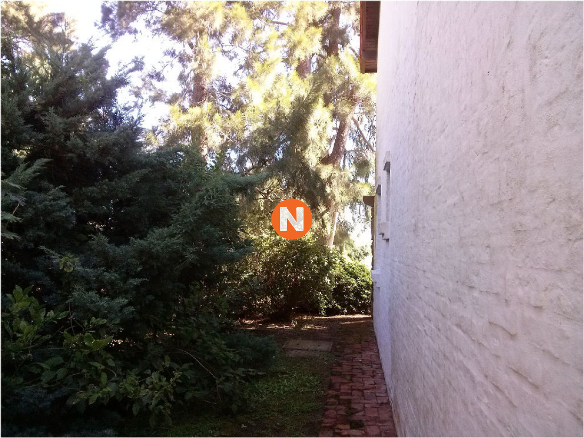 Casa Ref.209939 - Casa en Venta, Pinares, Punta del Este, 2 Dormitorios.