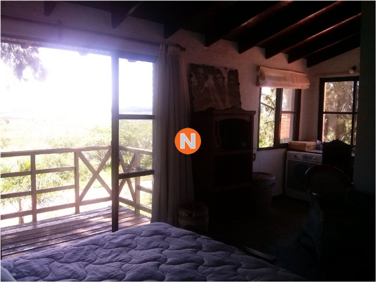 Casa Ref.209939 - Casa en Venta, Pinares, Punta del Este, 2 Dormitorios.