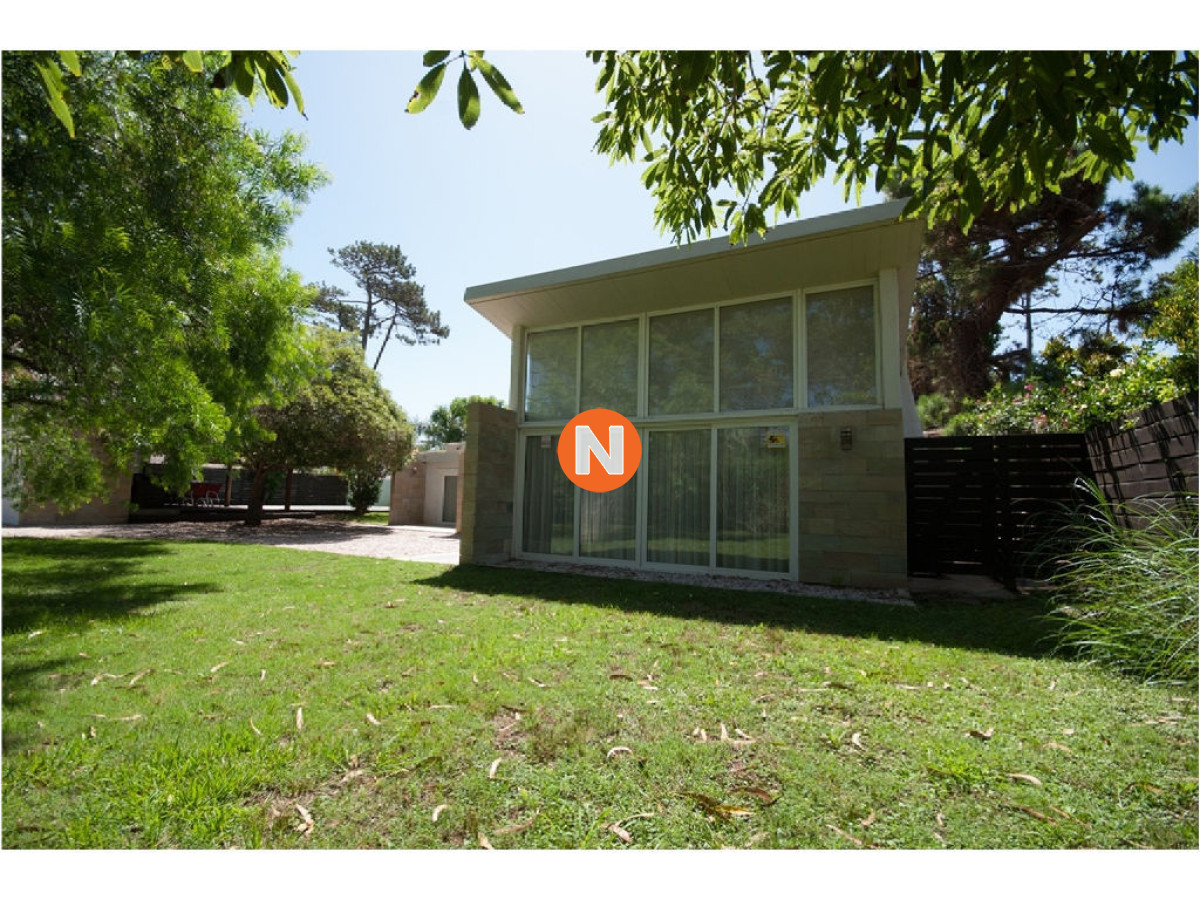 Casa Ref.209956 - Casa en Venta, Mansa, Punta del Este, 4 Dormitorios.