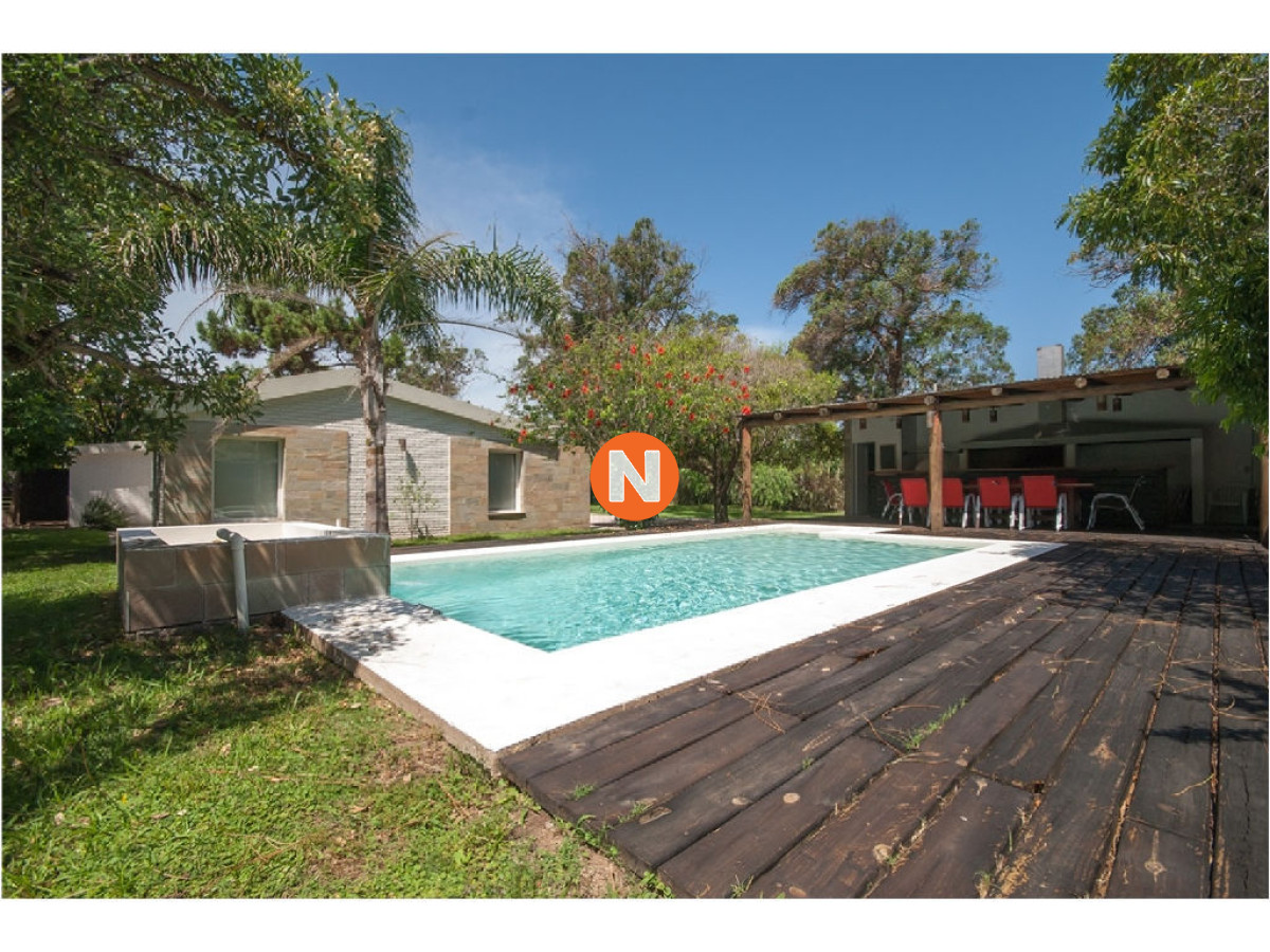 Casa Ref.209956 - Casa en Venta, Mansa, Punta del Este, 4 Dormitorios.