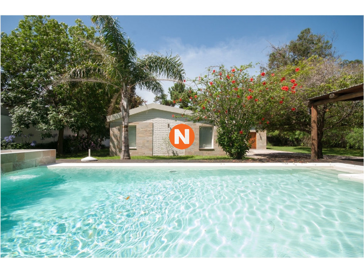 Casa Ref.209956 - Casa en Venta, Mansa, Punta del Este, 4 Dormitorios.