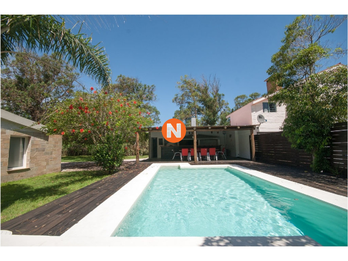 Casa Ref.209956 - Casa en Venta, Mansa, Punta del Este, 4 Dormitorios.