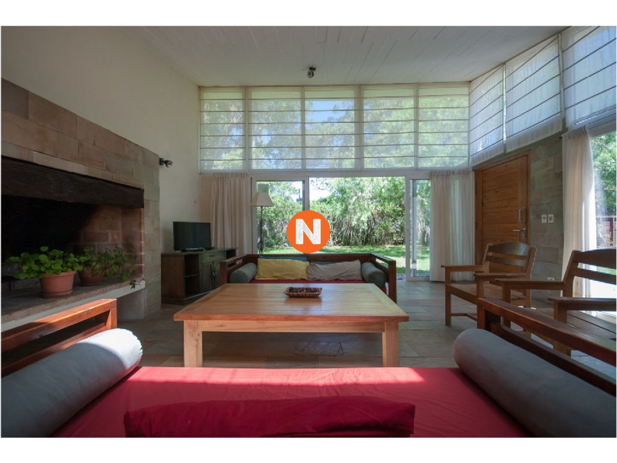 Casa Ref.209956 - Casa en Venta, Mansa, Punta del Este, 4 Dormitorios.