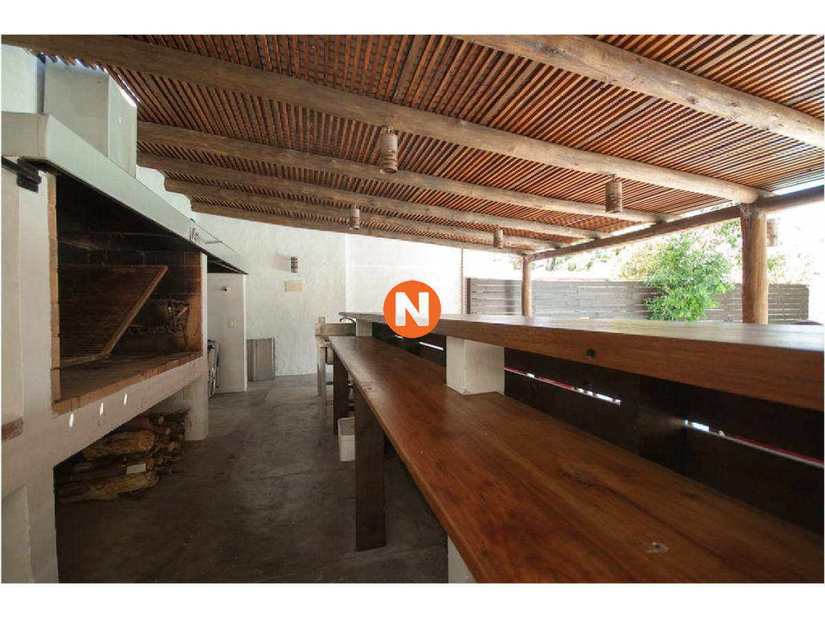 Casa Ref.209956 - Casa en Venta, Mansa, Punta del Este, 4 Dormitorios.
