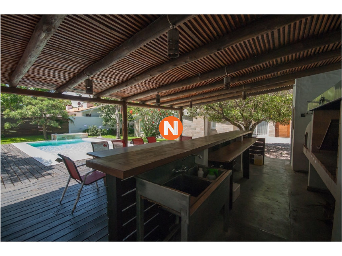 Casa Ref.209956 - Casa en Venta, Mansa, Punta del Este, 4 Dormitorios.