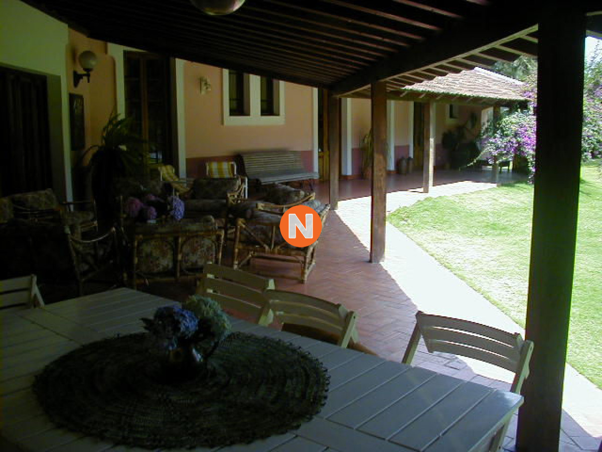Casa Ref.206092 - Casa en Venta y Alquiler, Pinares, Punta del Este, 4 Dormitorios.