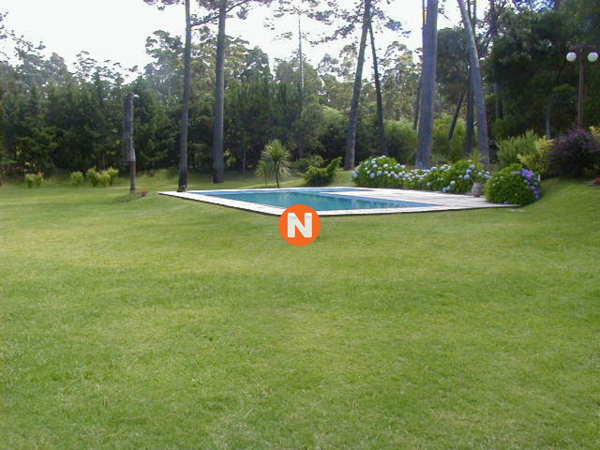 Casa Ref.206092 - Casa en Venta y Alquiler, Pinares, Punta del Este, 4 Dormitorios.
