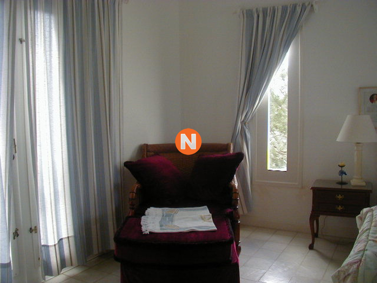Casa Ref.206320 - Casa en Venta y Alquiler, Punta Piedras, Manantiales, 6 Dormitorios.