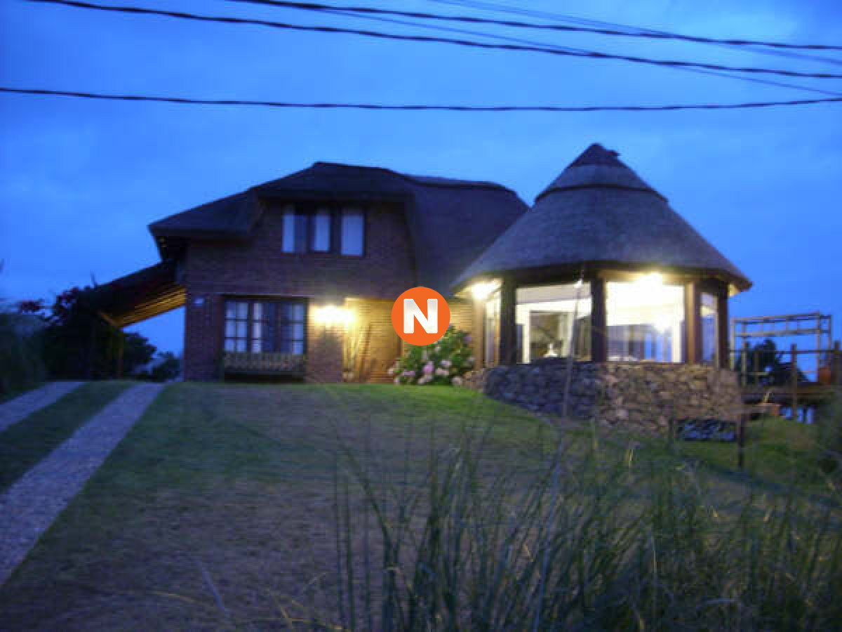 Casa Ref.206431 - Casa en Venta, El Chorro- Manantiales