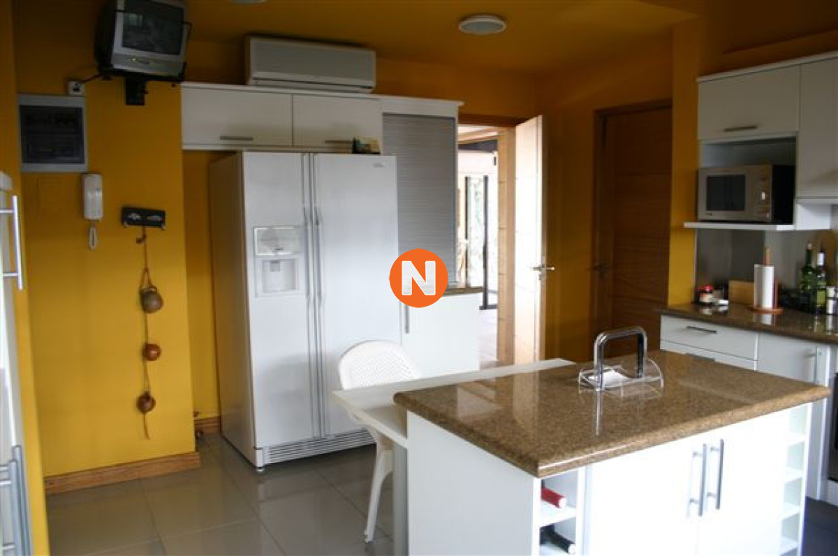 Casa Ref.206757 - Casa en Venta, Peninsula, Punta del Este, 4 Dormitorios.
