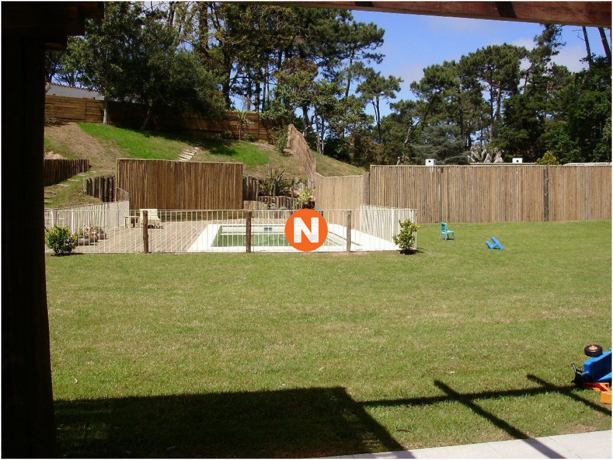 Casa Ref.206952 - Casa en Venta y Alquiler, San Rafael, Punta del Este, 4 Dormitorios.