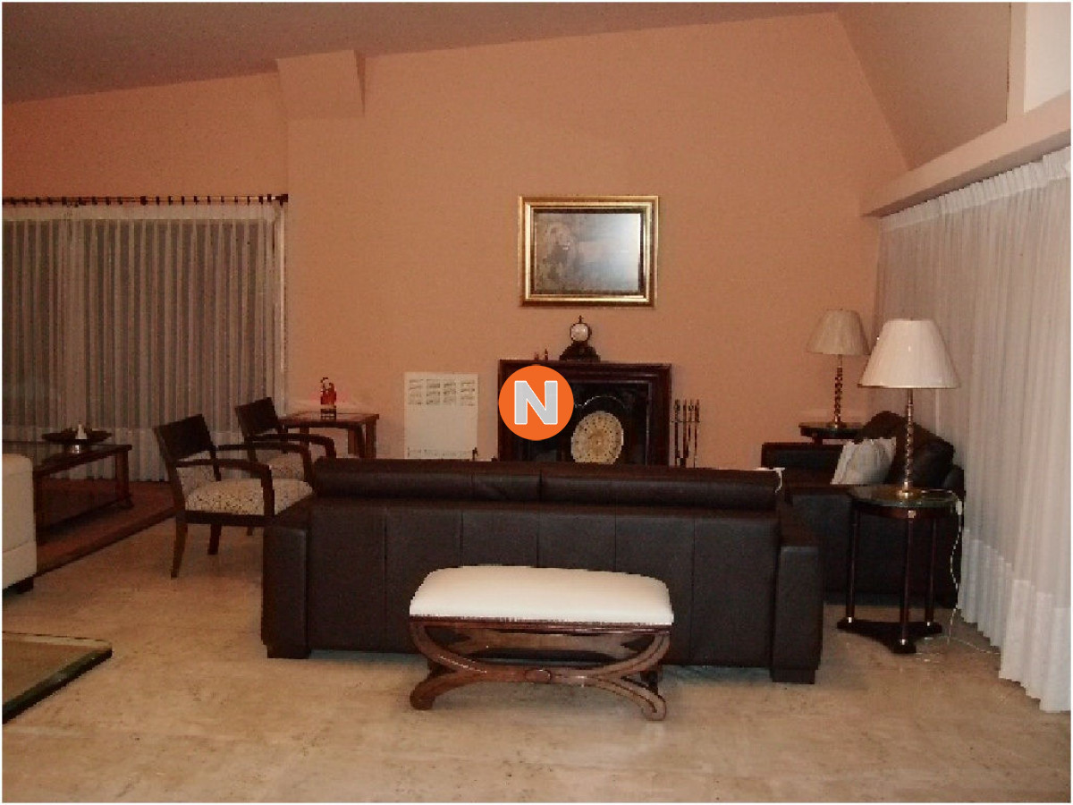 Casa Ref.207017 - Casa en Venta y Alquiler, San Rafael, Punta del Este, 5 Dormitorios.
