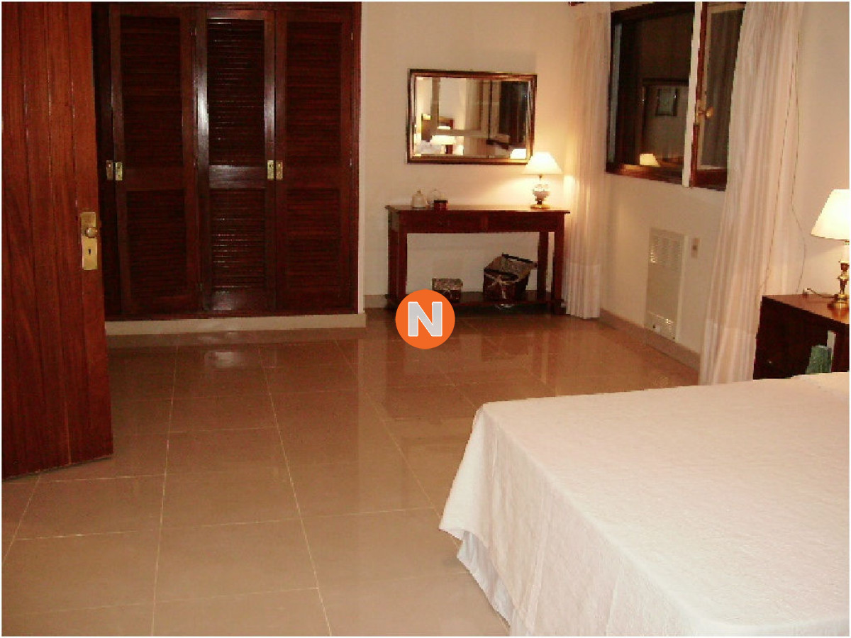 Casa Ref.207017 - Casa en Venta y Alquiler, San Rafael, Punta del Este, 5 Dormitorios.