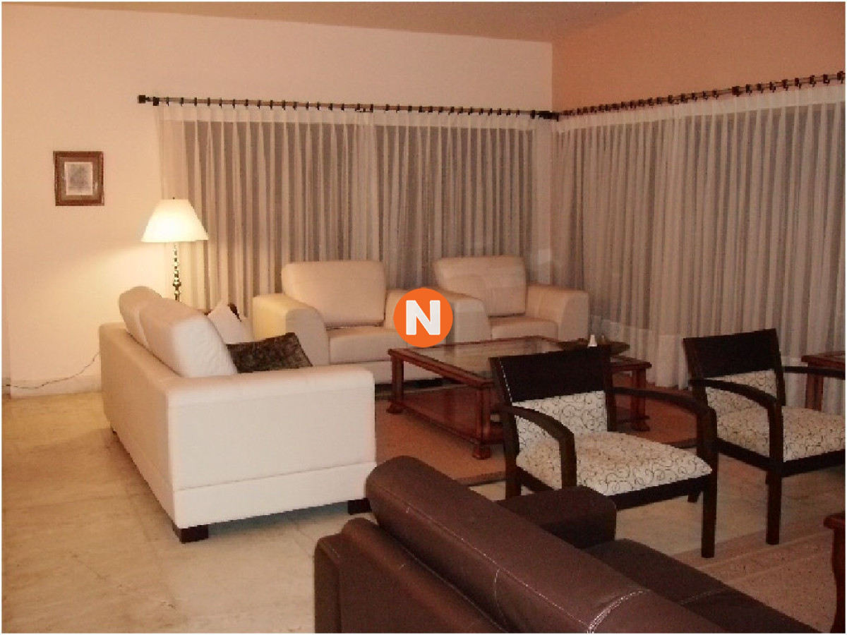 Casa Ref.207017 - Casa en Venta y Alquiler, San Rafael, Punta del Este, 5 Dormitorios.
