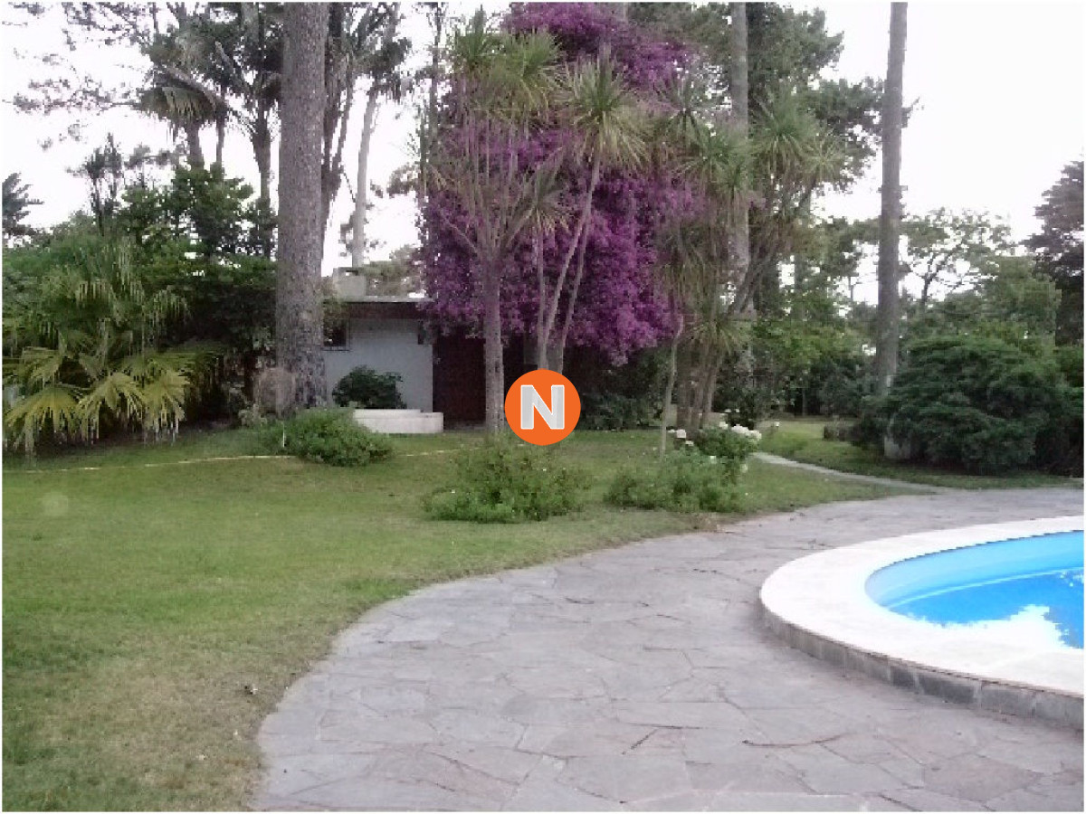Casa Ref.207017 - Casa en Venta y Alquiler, San Rafael, Punta del Este, 5 Dormitorios.