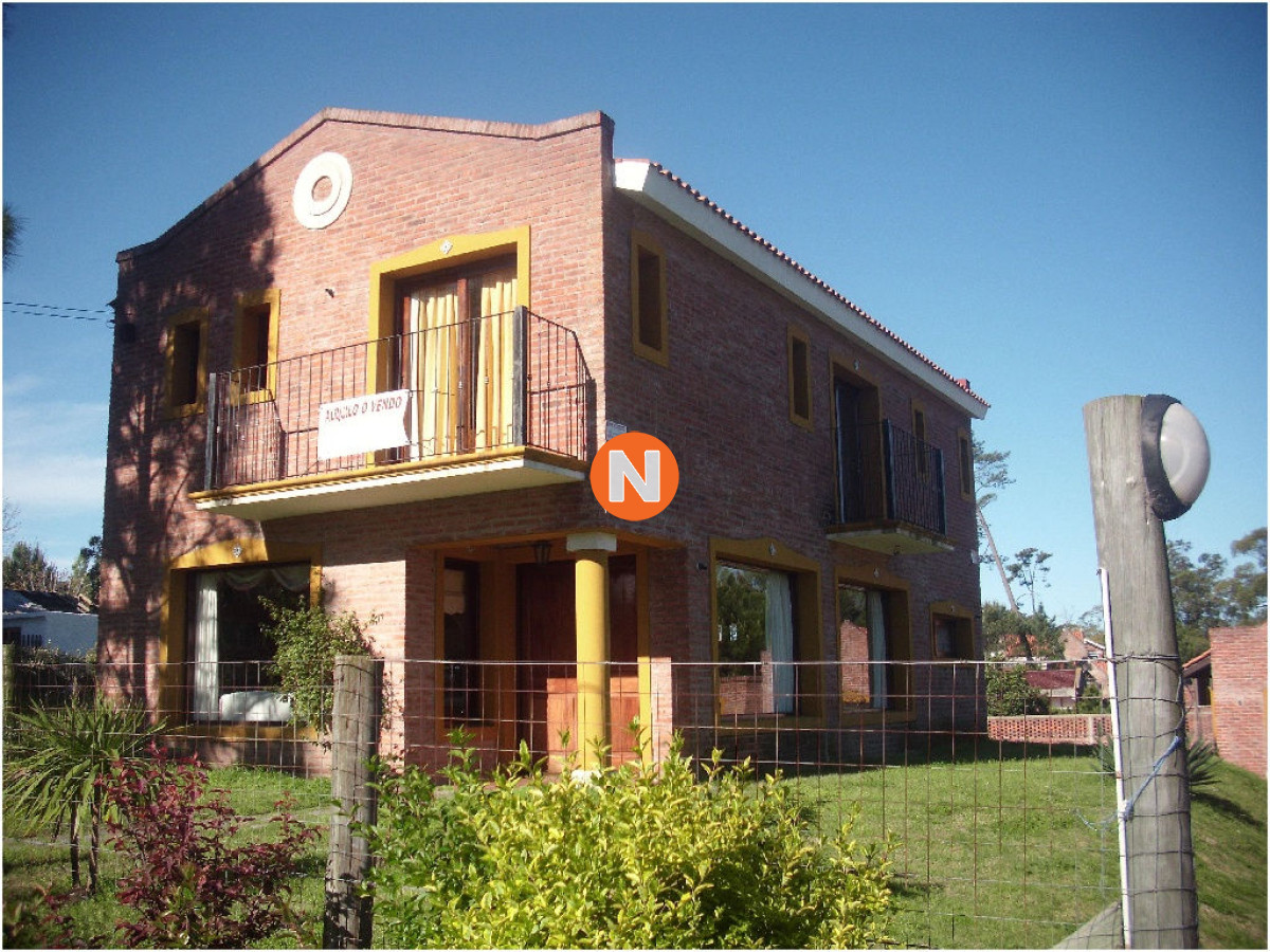 Casa Ref.207150 - Casa en Venta, Pinares, Punta del Este, 3 Dormitorios.